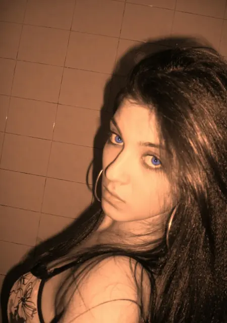 Эвелина из Туринска, мне 21, познакомлюсь на одну ночь