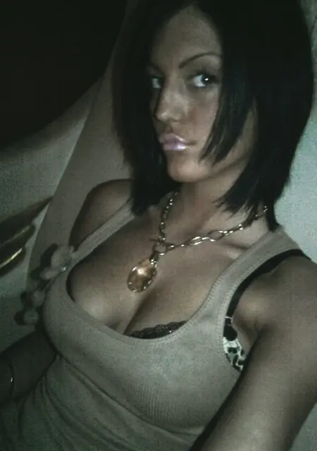 Я Алиса, 23, из Ортона, ищу знакомство для общения