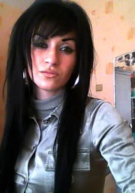 Полина из Новотроицка, мне 23, познакомлюсь на одну ночь