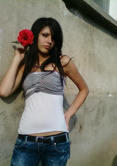 Я Варвара, 23, из Кыштыма, ищу знакомство для постоянных отношений