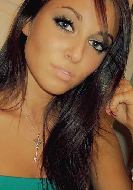 Я Алина, 21, из Новоуральска, ищу знакомство для дружбы