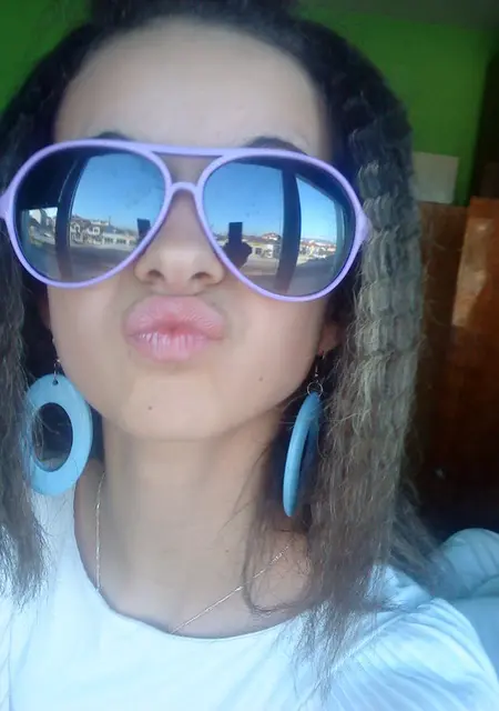 Инна из Гмелинки, мне 20, познакомлюсь для вирта