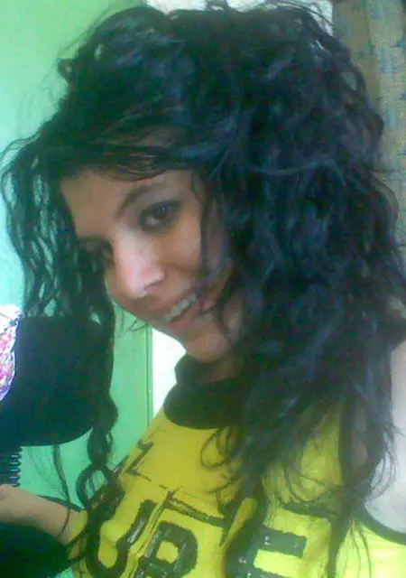 Я Анна, 21, из Вырицы, ищу знакомство для постоянных отношений