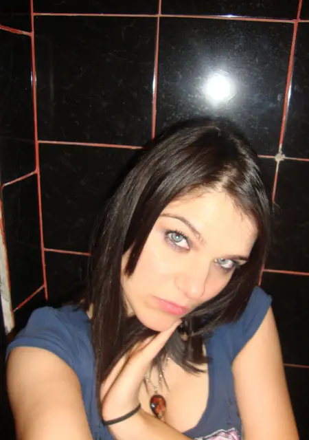 Руслана из Чекалина, ищу на сайте постоянные отношения