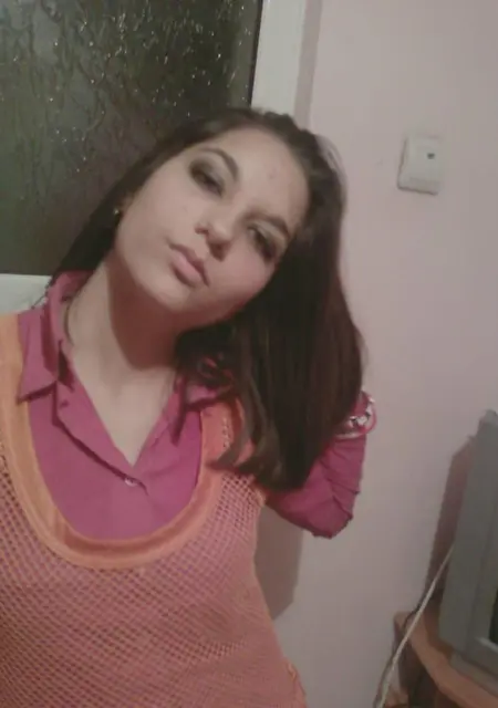 Виктория из Изумруда, мне 19, познакомлюсь для общения