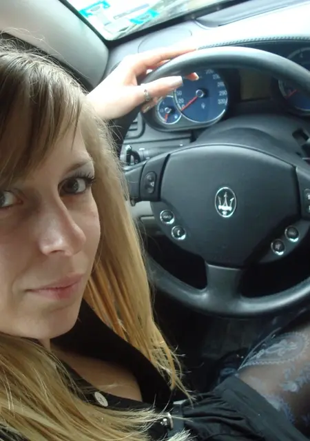 Майя из Коника, мне 24, познакомлюсь без обязательств