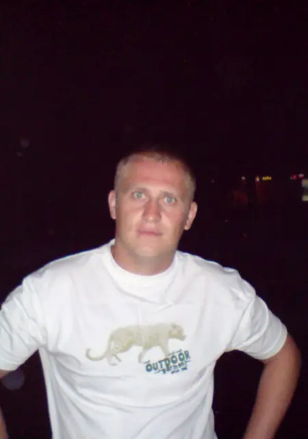 Денис из Котласа, мне 42, познакомлюсь на одну ночь