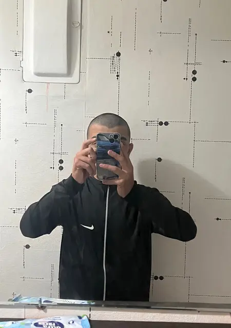 Я Равшан, 18, знакомлюсь для постоянных отношений в Армавире