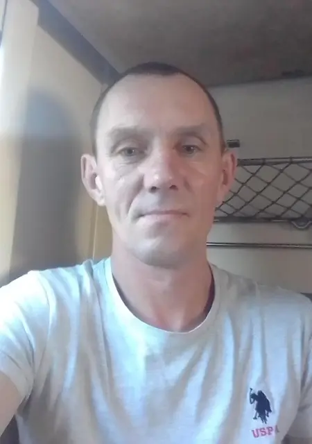 Валера из Саратова, ищу на сайте общение