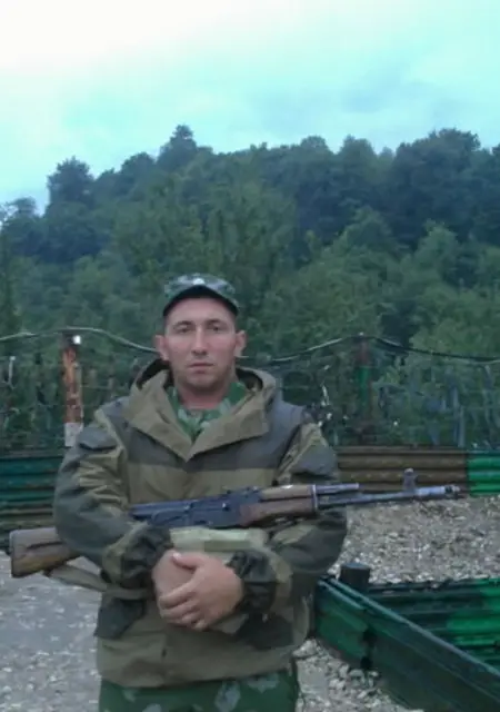 Роман из Бердска, ищу на сайте знакомства на одну ночь