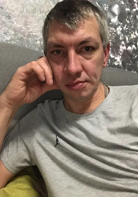 Юра из Москвы, мне 40, познакомлюсь для постоянных отношений