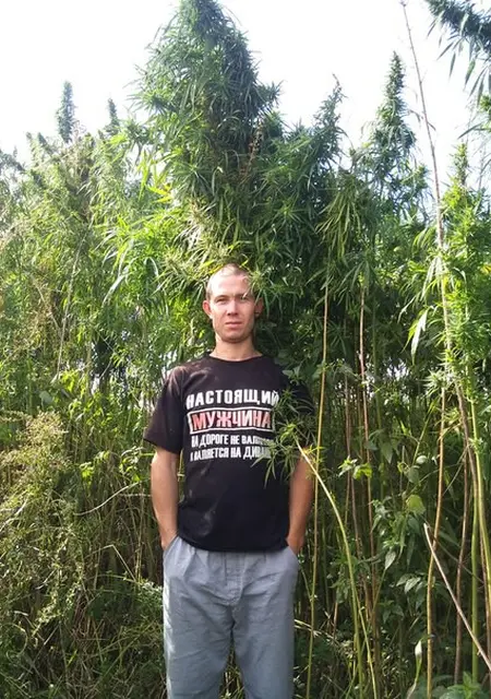 Макс из Усинска, мне 43, познакомлюсь для вирта