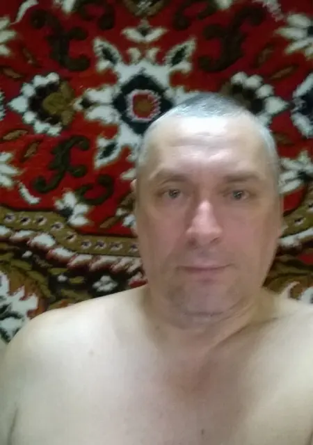 Вовчик из Черноисточинска, ищу на сайте знакомства на одну ночь