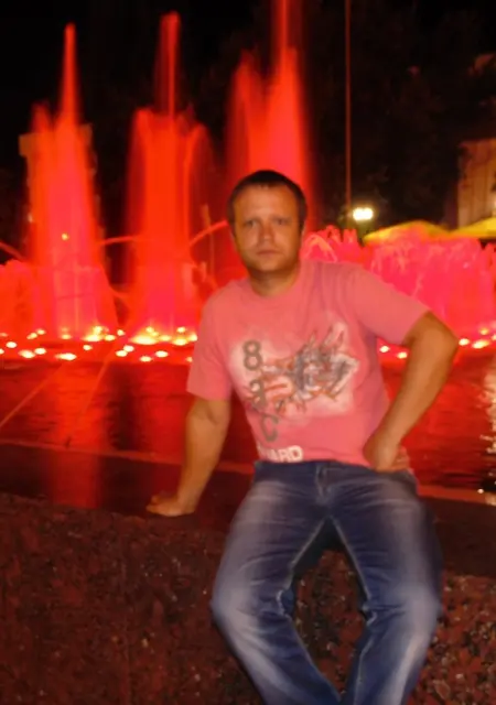 Виталий из Старых Дорог, мне 33, познакомлюсь на одну ночь