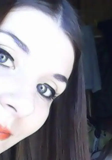 Я Алиса, 25, из Киришей, ищу знакомства на одну ночь