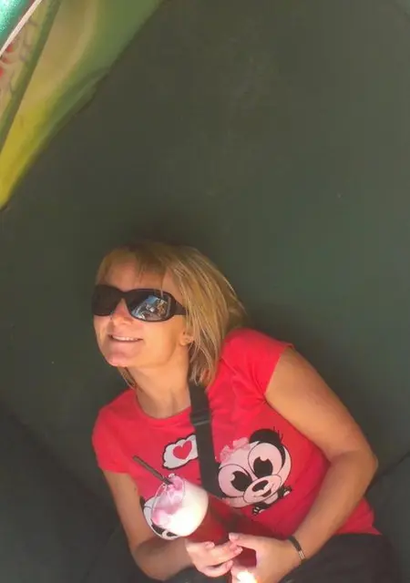 Диана из Новомичуринска, мне 25, познакомлюсь для общения