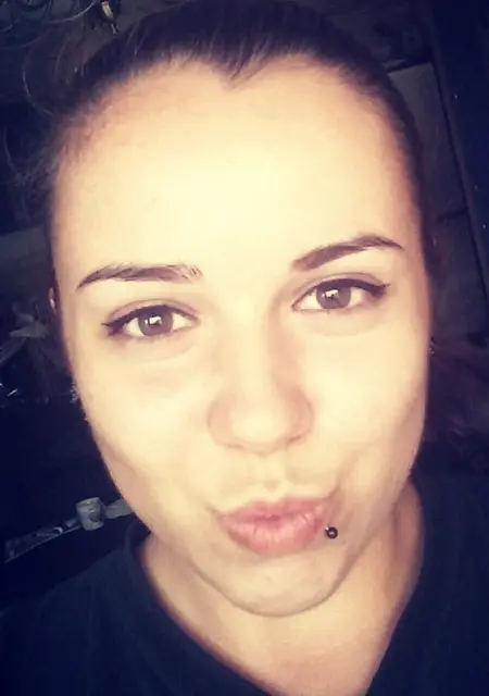 Ульяна из Ирбита, мне 19, познакомлюсь на одну ночь