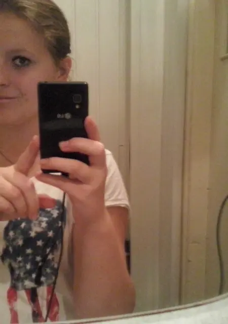 Полина из Кондопоги, мне 19, познакомлюсь на одну ночь