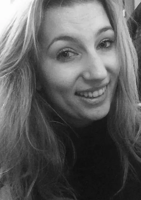 Я Елена, 18, из Лангепаса, ищу знакомство для вирта