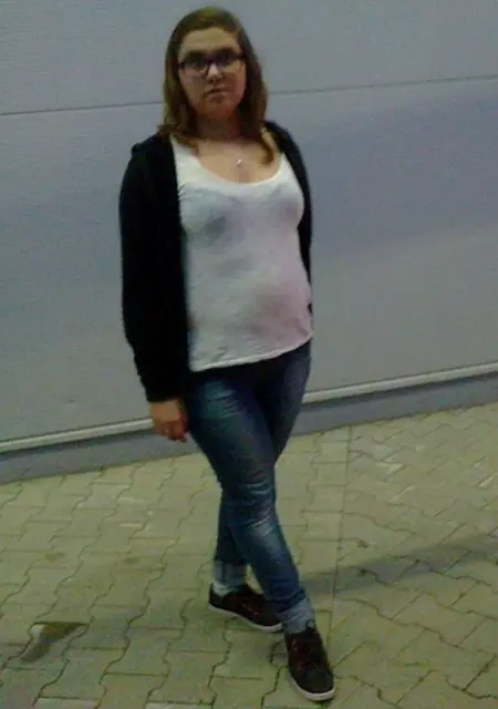 Василиса из Губкинского, ищу на сайте постоянные отношения