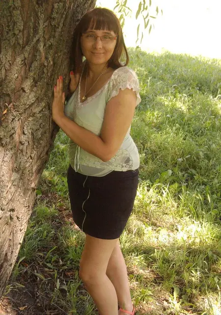 Алина из Всеволожска, ищу на сайте постоянные отношения