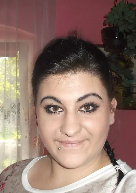 Я Анжела, 23, знакомлюсь для вирта в Новороссийске