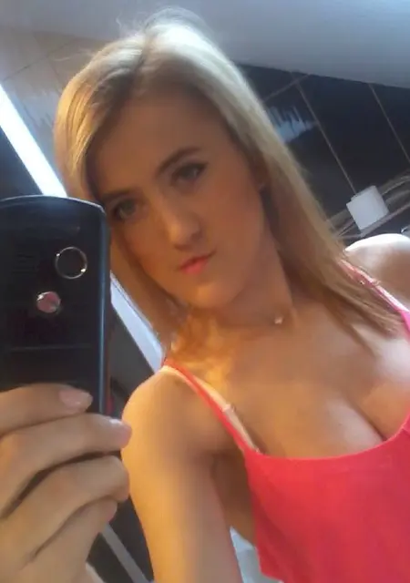 Я Аврора, 26, знакомлюсь для общения в Конакове