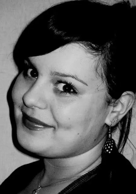 Я Дина, 19, из Сокола, ищу знакомство для вирта