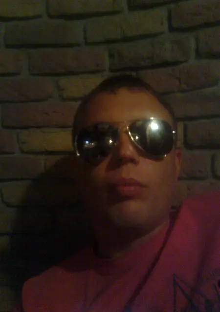 Артур из Энергодара, мне 42, познакомлюсь для постоянных отношений