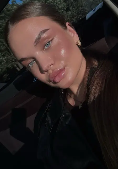 Я Мила, 20, из Санкт-Петербурга, ищу знакомство для вирта