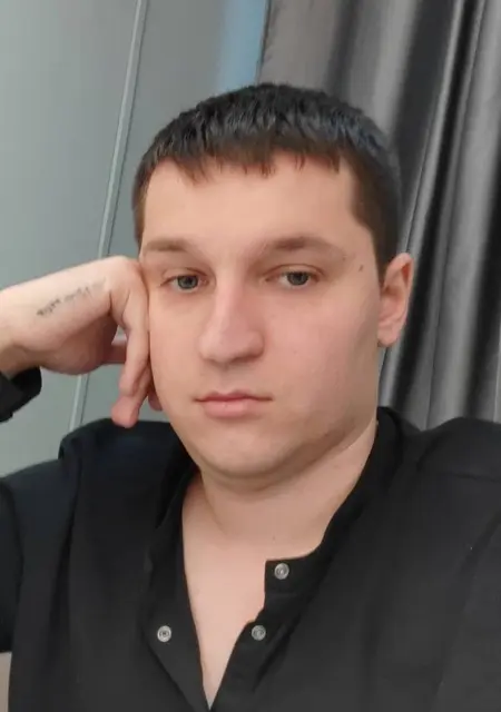 Мак из Дегтярска, мне 26, познакомлюсь на одну ночь