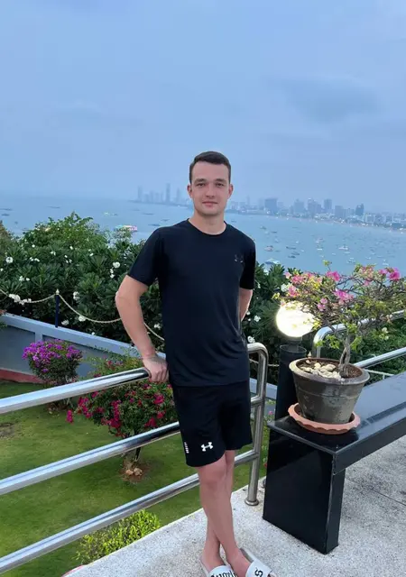 Я Андрей, 24, из Улан-Удэ, ищу знакомства на одну ночь