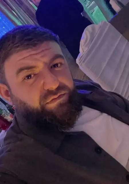 Мурат из Клина, мне 32, познакомлюсь для дружбы