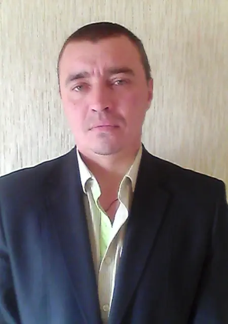 Виталик из Воркуты, ищу на сайте знакомства без обязательств