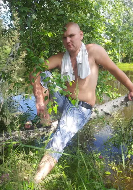 Я Андрей, 42, из Звенигорода, ищу знакомство для приятного времяпровождения