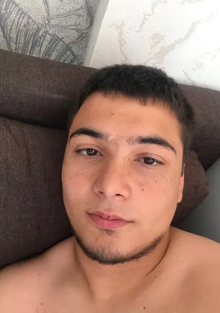 Я Азнаур, 22, знакомлюсь без обязательств в Черкесске