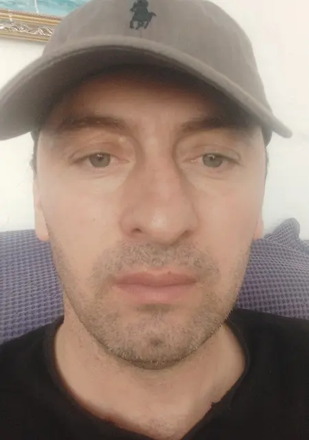 Шамиль из Избербаша, мне 36, познакомлюсь для общения