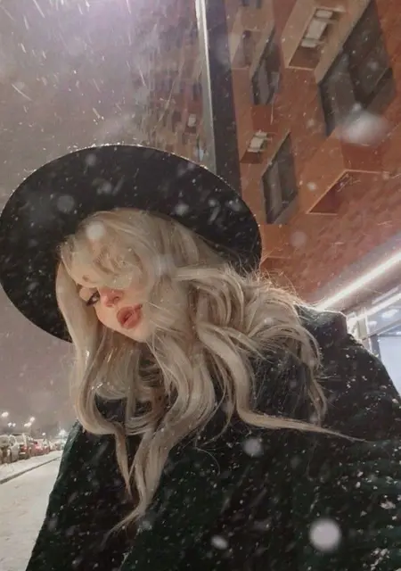 Александра из Твери, ищу на сайте общение