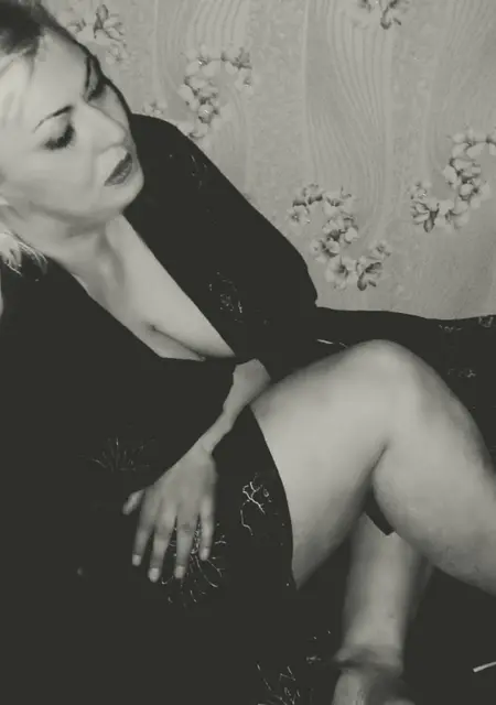 Oksi из Саратова, ищу на сайте приятное времяпровождение