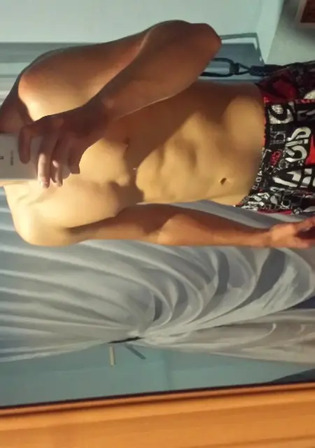 Я Дима, 29, из Батайска, ищу знакомства без обязательств