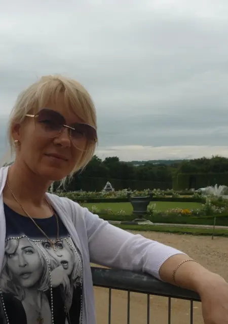 Я Елена, 48, из Смоленска, ищу знакомство для дружбы