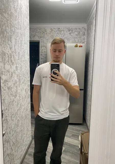 Я Роман, 24, знакомлюсь на одну ночь в Нефтекумске