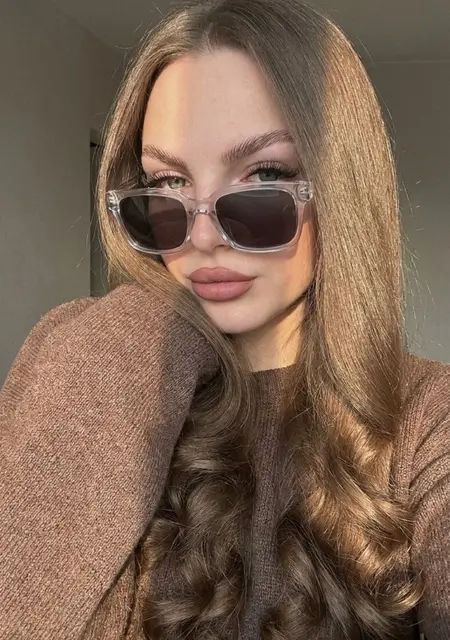 Я Арина, 22, знакомлюсь для дружбы в Санкт-Петербурге