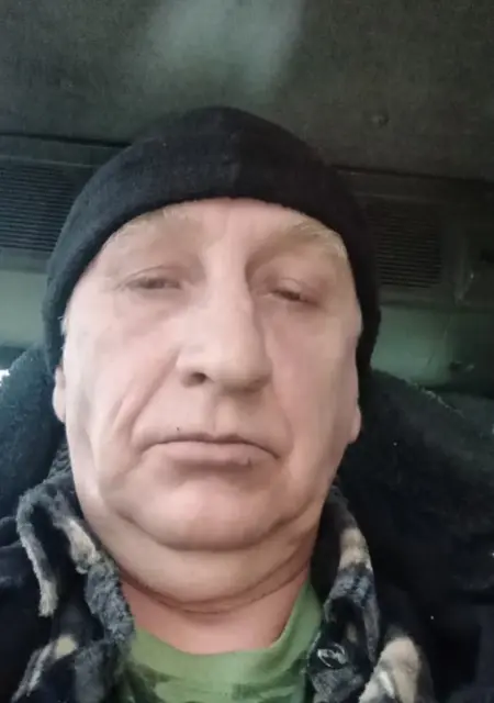 Я Александр, 52, знакомлюсь на одну ночь в Бийске