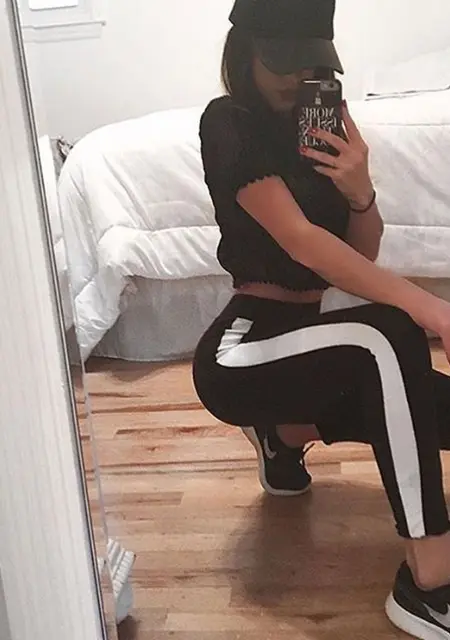 Настя из Кемерово, ищу на сайте приятное времяпровождение