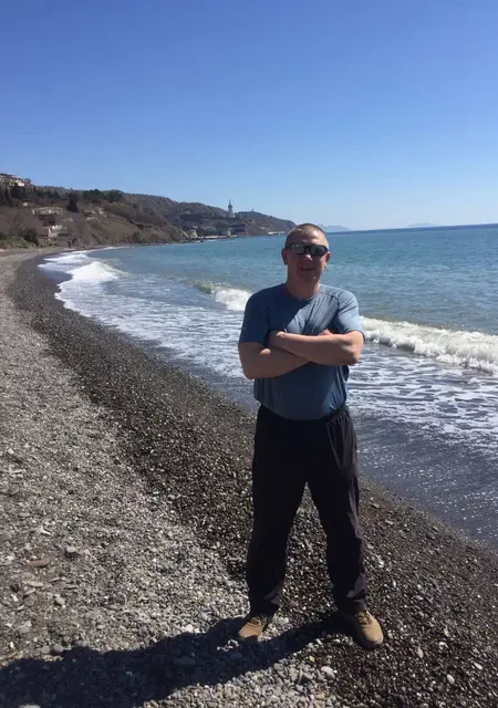 Игорь из Джанкоя, мне 46, познакомлюсь на одну ночь