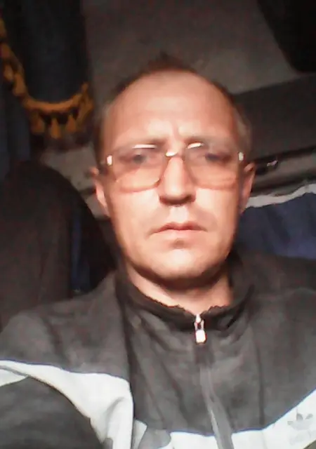 Я Дмитрий, 48, из Минусинска, ищу знакомство для постоянных отношений