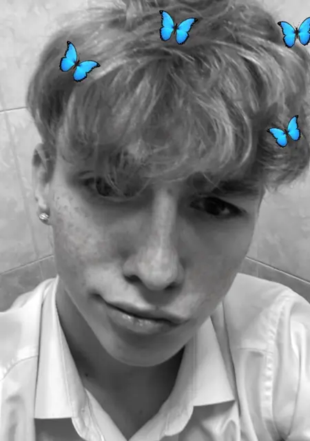 Я Игорь, 20, из Отрадного, ищу знакомства на одну ночь