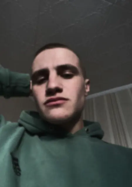 Я Антонио, 20, из Брянска, ищу знакомства на одну ночь