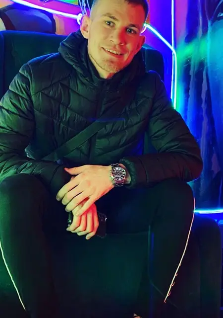 Андрей из Санкт-Петербурга, мне 24, познакомлюсь для приятного времяпровождения